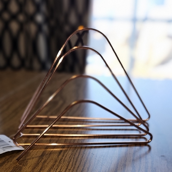 Rose Gold Wire Metal Desktop Organizer NWT - Picture 2 of 2
